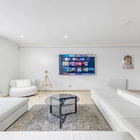 Apartment Aurion - Indoor Pool, Sauna , Jacuzzi & Fitness Dusseldorf