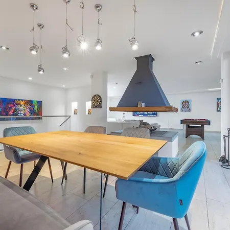 Apartment Aurion - Indoor Pool, Sauna , Jacuzzi & Fitness Dusseldorf
